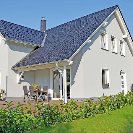 Ferienwohnung Sellin Am Seepark Екстер'єр фото