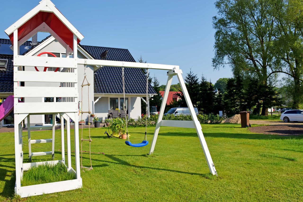 Ferienwohnung Sellin Am Seepark Екстер'єр фото